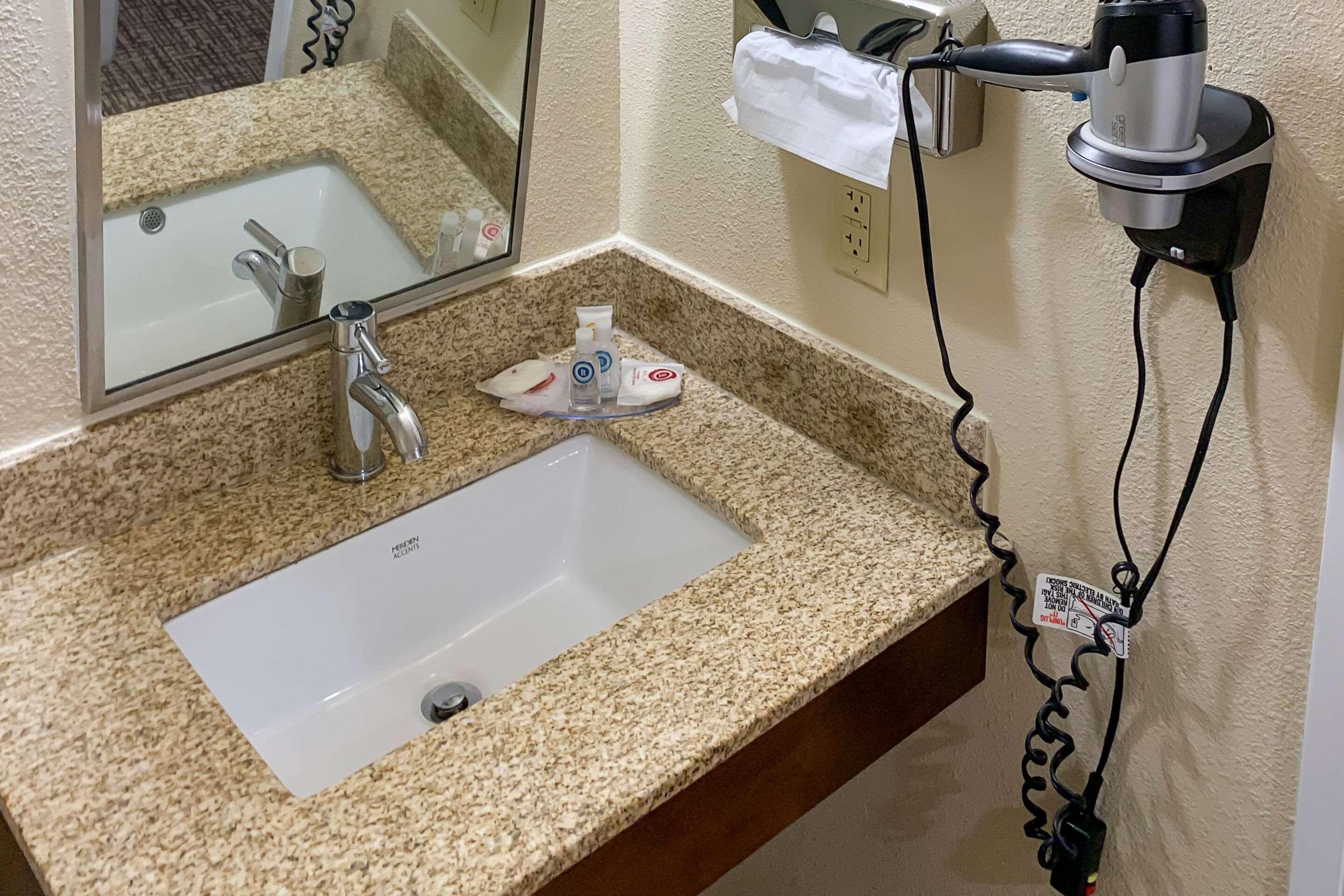 Comfort Inn Crafton Экстерьер фото